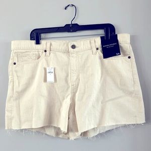 NWT Banana Republic Cream Mid-Rise Fringe Shorts